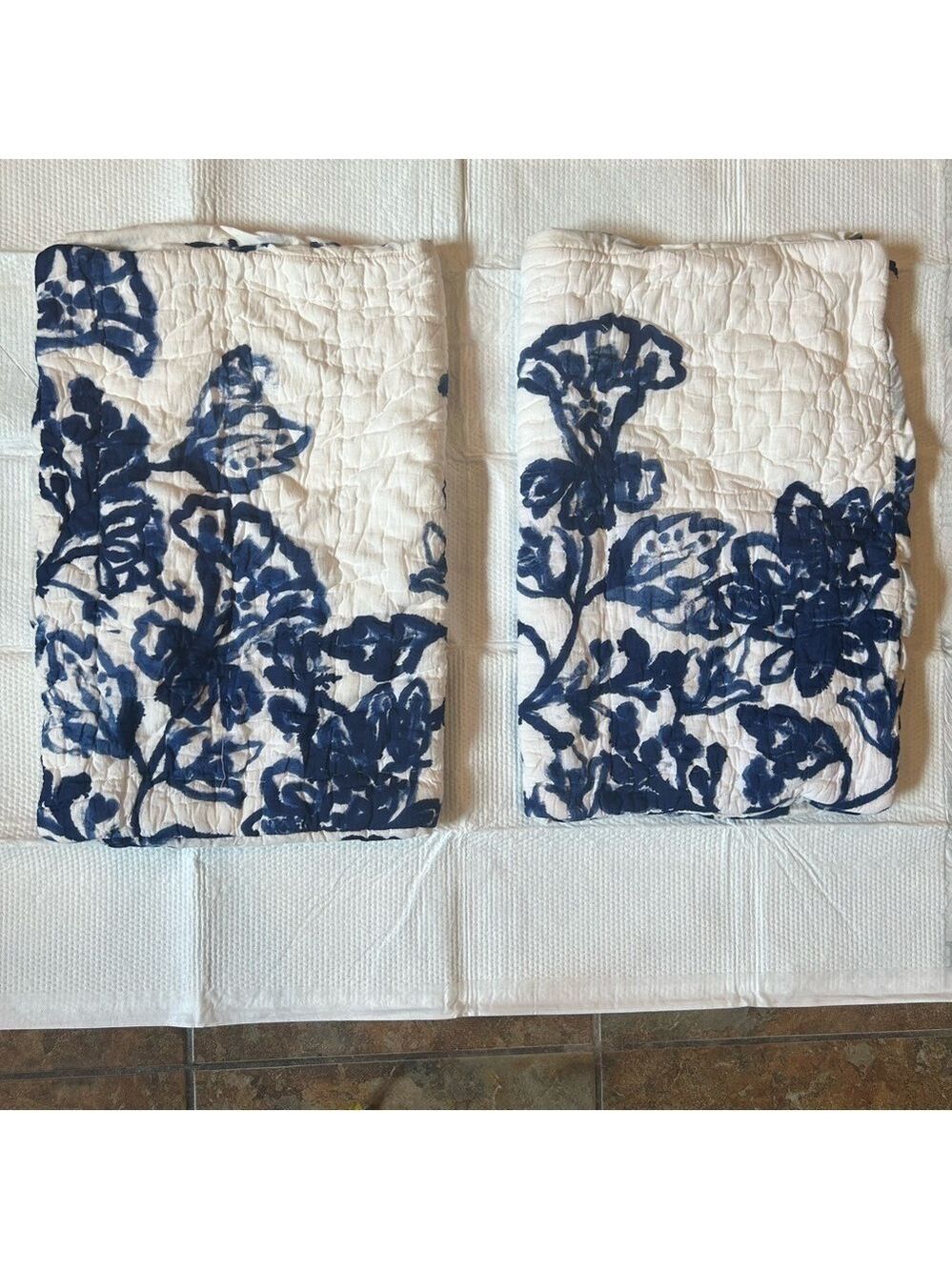 Anthropologie Pillow Sham Set of 2 Floral Blue White Quilted Cotton 19x26” - Picture 7 of 8